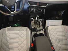 探岳 2023款 300TSI 两驱豪华Plus进阶版