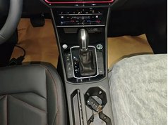 朗逸 2024款 300TSI DSG星空领先版