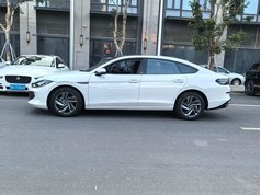 凌渡 2024款 凌渡L 280TSI DSG潮辣版