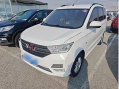 五菱宏光 2021款 改款1.5L S舒适型 电动助力LAR