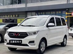 五菱宏光 2021款 改款1.5L S舒适型 电动助力LAR