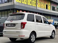五菱宏光 2021款 改款1.5L S舒适型 电动助力LAR