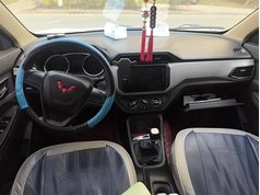 五菱宏光 2021款 改款 1.5L S标准型 液压助力LAR