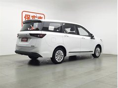 五菱佳辰 2022款 1.5L 手动乐享精英型