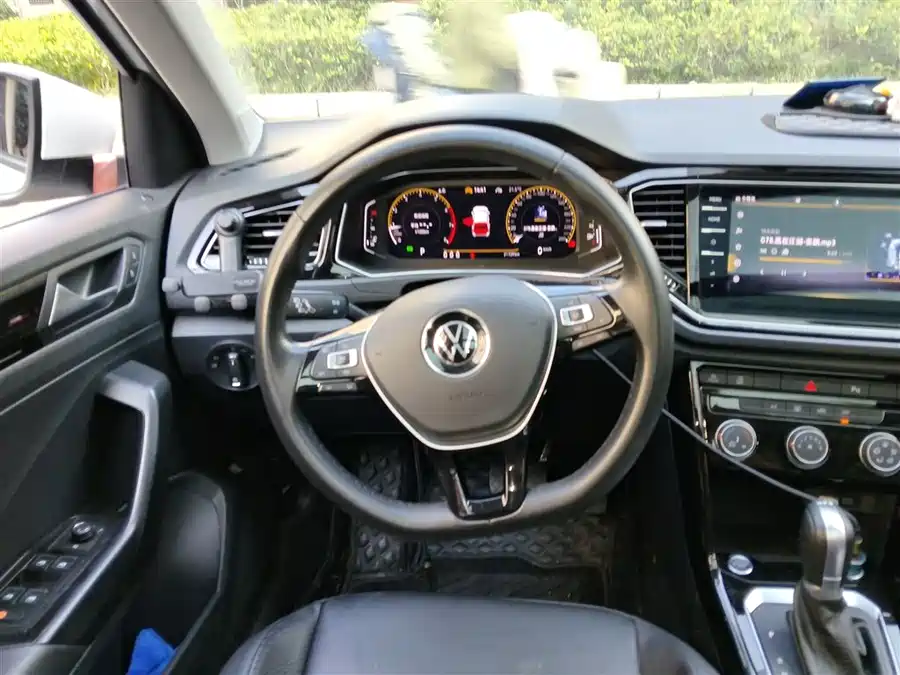 Volkswagen T-Roc, 2022 — фото 2