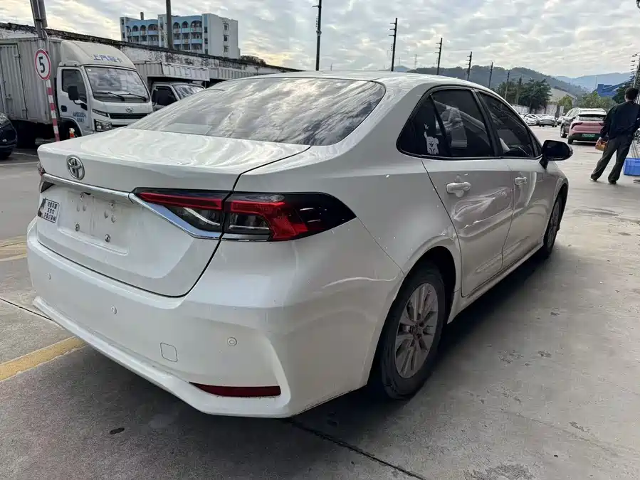 Toyota Corolla, 2022 — фото 4