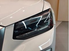 奥迪Q2L 2022款 35 TFSI 时尚致雅型