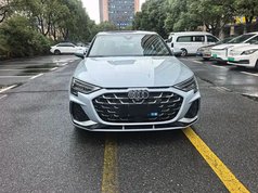 奥迪A3 2025款 A3L Limousine 35TFSI 飞驰尊享型