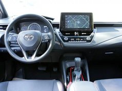 雷凌 2022款 双擎 1.8H E-CVT运动版