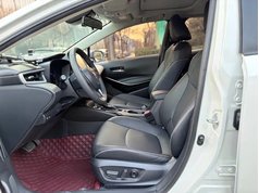 卡罗拉 2021款 双擎 1.8L E-CVT旗舰版