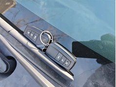 雷凌 2022款 双擎 1.8H E-CVT豪华版