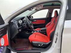 宝马1系 2022款 125i M运动曜夜版