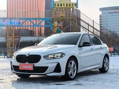 宝马1系 2022款 120i M运动曜夜版