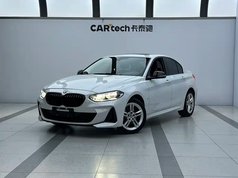 宝马1系 2021款 120i M运动曜夜版