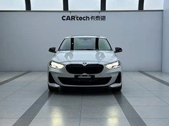 宝马1系 2021款 120i M运动曜夜版