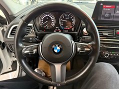 宝马1系 2022款 120i M运动曜夜版