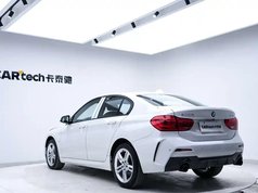 宝马1系 2022款 120i M运动曜夜版