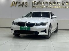 宝马3系 2022款 改款 320i 运动套装