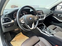 宝马3系 2022款 改款 320i 运动套装