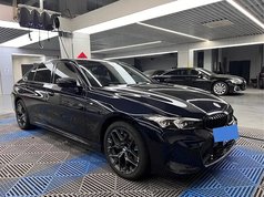 宝马3系 2025款 330Li M运动曜夜套装