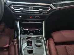 宝马3系 2024款 325i M运动曜夜套装