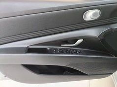 伊兰特 2021款 1.5L CVT LUX尊贵版