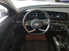 伊兰特 2023款 1.5L CVT LUX尊贵版