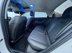 伊兰特 2022款 1.5L CVT LUX尊贵版