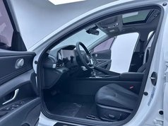 伊兰特 2023款 1.5L CVT LUX尊贵版