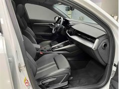 奥迪A3 2023款 改款 A3L Limousine 35 TFSI 时尚运动型