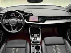 奥迪A3 2023款 A3L Limousine 35 TFSI 时尚运动型