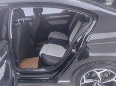 迈腾 2023款 200万辆纪念版 330TSI DSG豪华型