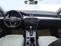 迈腾 2023款 200万辆纪念版 330TSI DSG豪华型