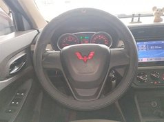 五菱宏光 2021款 1.5L S标准型LAR