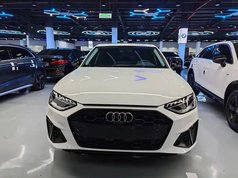 奥迪A4L 2022款 40 TFSI 豪华动感型