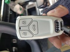 奥迪A4L 2023款 40 TFSI Bang&Olufsen 星夜版