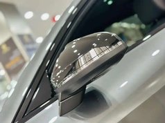 奥迪A4L 2023款 40 TFSI Bang&Olufsen 星夜版