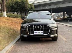 奥迪Q7 2021款 45 TFSI quattro S line运动型