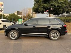 奥迪Q7 2021款 45 TFSI quattro S line运动型