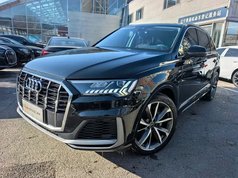 奥迪Q7 2023款 55 TFSI quattro S line运动型