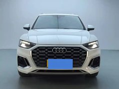 奥迪Q5L 2022款 40T 时尚动感型