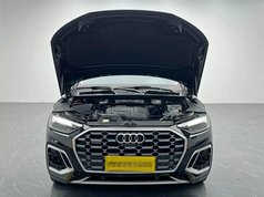 奥迪Q5L 2024款 40 TFSI 时尚动感型