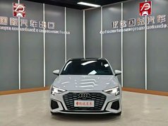 奥迪A3 2022款 A3L Limousine 35 TFSI 时尚运动型