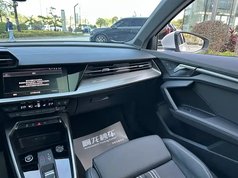 奥迪A3 2024款 A3L Limousine 35 TFSI 时尚运动型