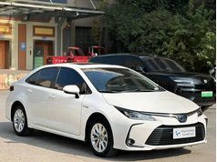 卡罗拉 2021款 双擎 1.8L E-CVT精英版