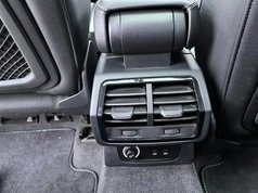 奥迪Q3 2021款 45 TFSI quattro 时尚动感型