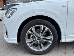 奥迪Q3 2024款 40 TFSI 时尚动感型