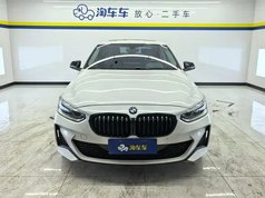 宝马1系 2022款 120i M运动曜夜版