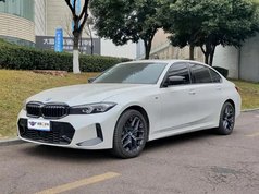 宝马3系 2025款 330Li M运动曜夜套装