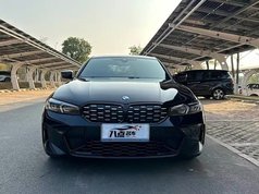 宝马3系 2023款 330i M运动曜夜套装